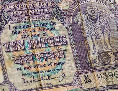 十个印度卢比钞票

